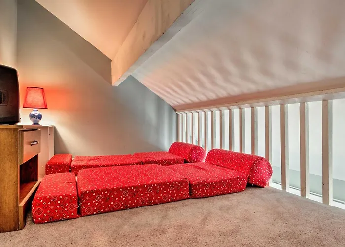Steps To Sugar Mountain! Condo W/ Furnished Deck