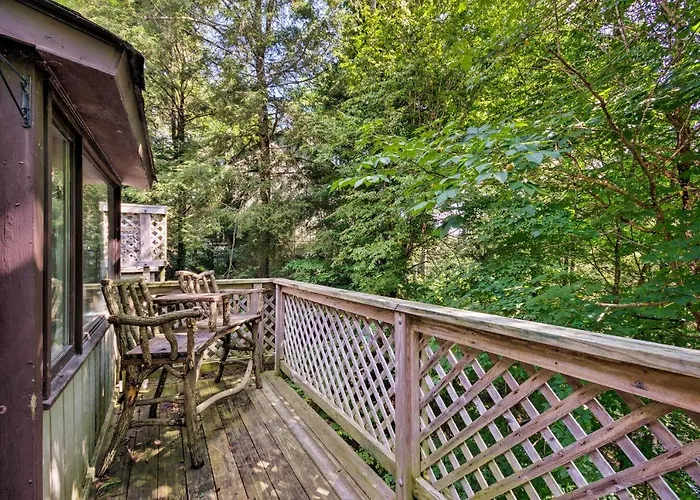 Steps To Sugar Mountain! Condo W/ Furnished Deck